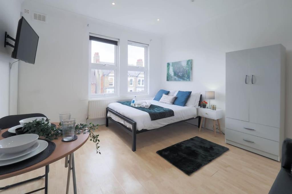 Appartement S5 Full In Kilburn With Kitchen Zone 2